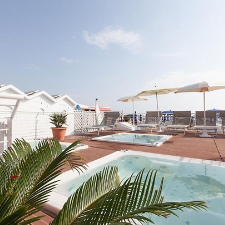 Riccione Beach Hotel - Enjoy Your Summer -Beach Village Incluso Eksteriør billede